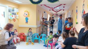 Музикални поздрави за децата от Педиатрия